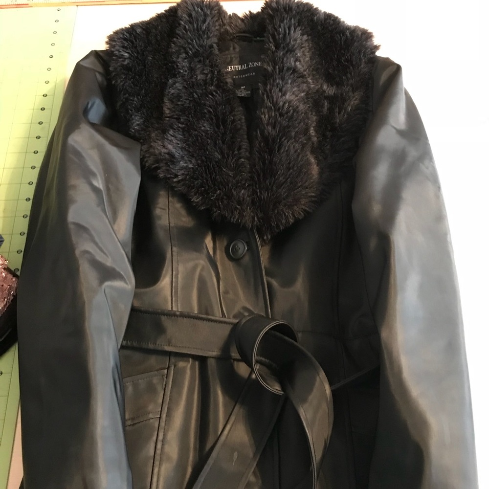 Neutral Zone black belted coat w/fur trim.  SZ M